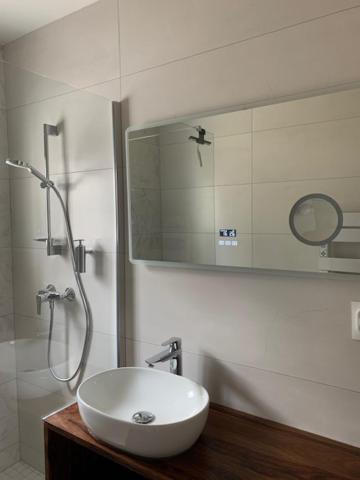 Les Terrasses Des Gardies Bed & Breakfast Pignan Exterior photo